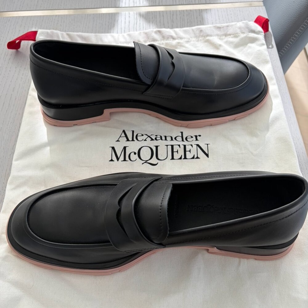 Alexander McQueen Men’s Penny Loafer, colored sole